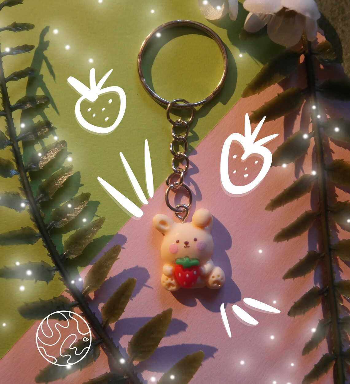 • Strawberry Cutie - Porte-clé / Keychain •